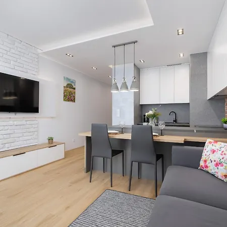 Apartman Mogilska With Parking Near Tauron Arena By Renters