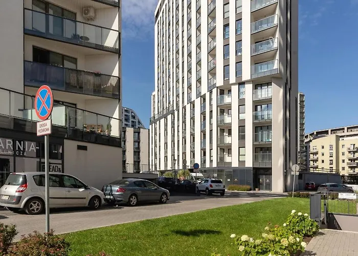 Mogilska With Parking Near Tauron Arena By Renters דירה