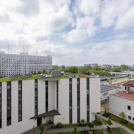 Mogilska With Parking Near Tauron Arena By Renters *