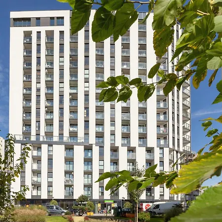 Mogilska With Parking Near Tauron Arena By Renters Apartment Krakow
